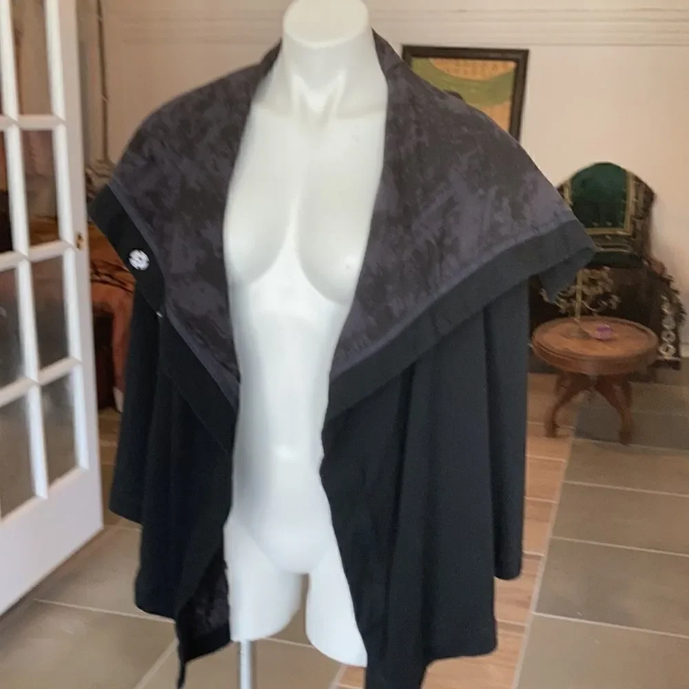 Lululemon athletica jacket
